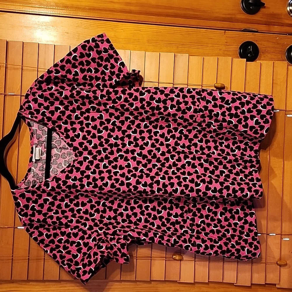 3X scrub top